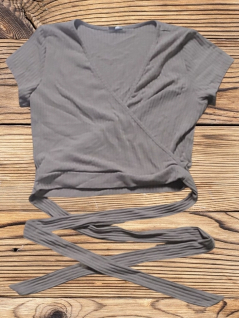WOMEN'S WINDSOR TIE WAIST CROP TOP